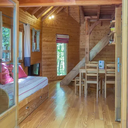 Perchee Dordogne La Ferme De Sirguet